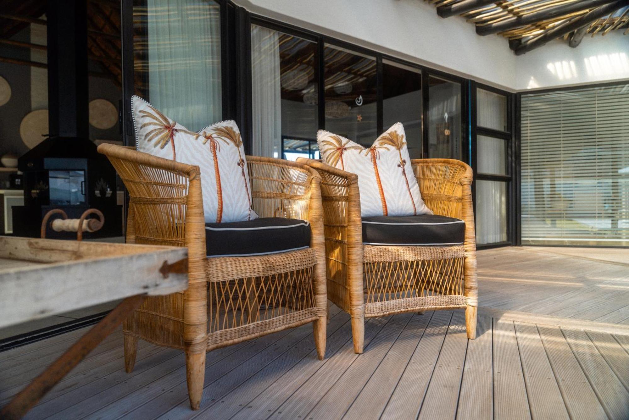 Canal Guest House - Waterfront Boutique Bed & Breakfast - Solar Power St Francis Bay Exterior photo
