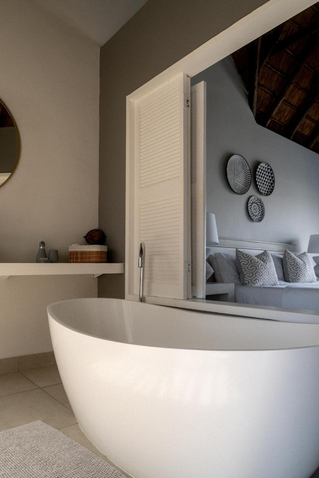 Canal Guest House - Waterfront Boutique Bed & Breakfast - Solar Power St Francis Bay Room photo